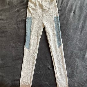 New WO Tags Twenty Montreal luxury leggings. Size XS